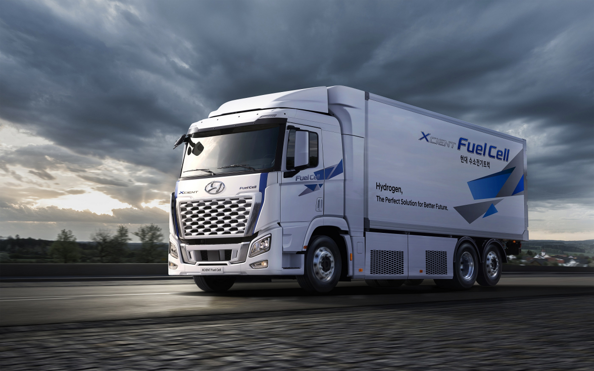 Společnost Gebrüder Weiss představí v polovině září v Praze nákladní vůz Hyundai XCIENT Fuel Cell