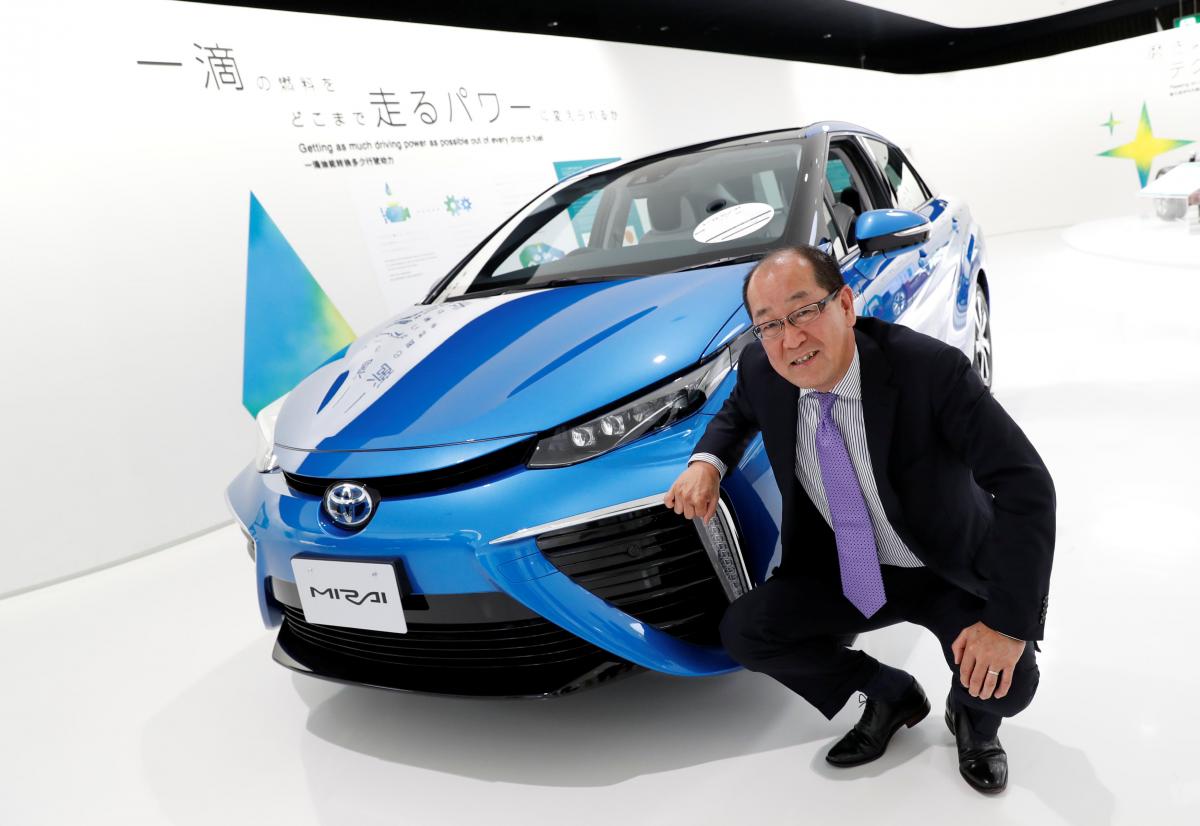 Toyota plans to expand production, shrink cost of hydrogen fuel cell vehicles