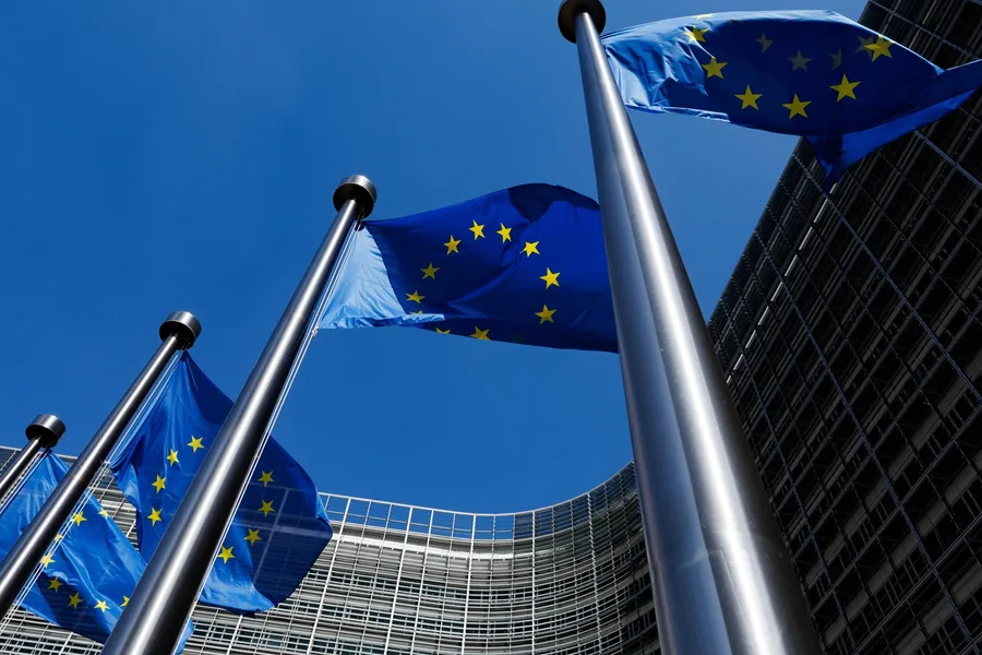 Evropská komise vydala finální verzi pravidel pro výrobu nízkouhlíkových paliv