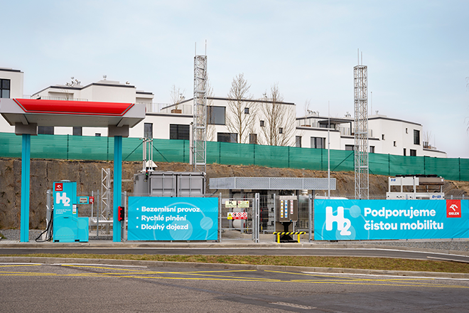 Vodík v ČR v roce 2023: Klíčová evropská i národní legislativa, nové plničky, elektrolyzér či testy autobusu