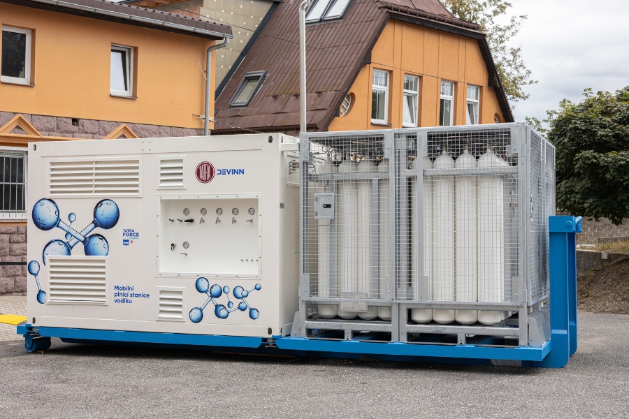 DEVINN a Tatra Trucks rozšiřují spolupráci. Firma z Jablonce získala zakázku na vodíkovou plnicí stanici