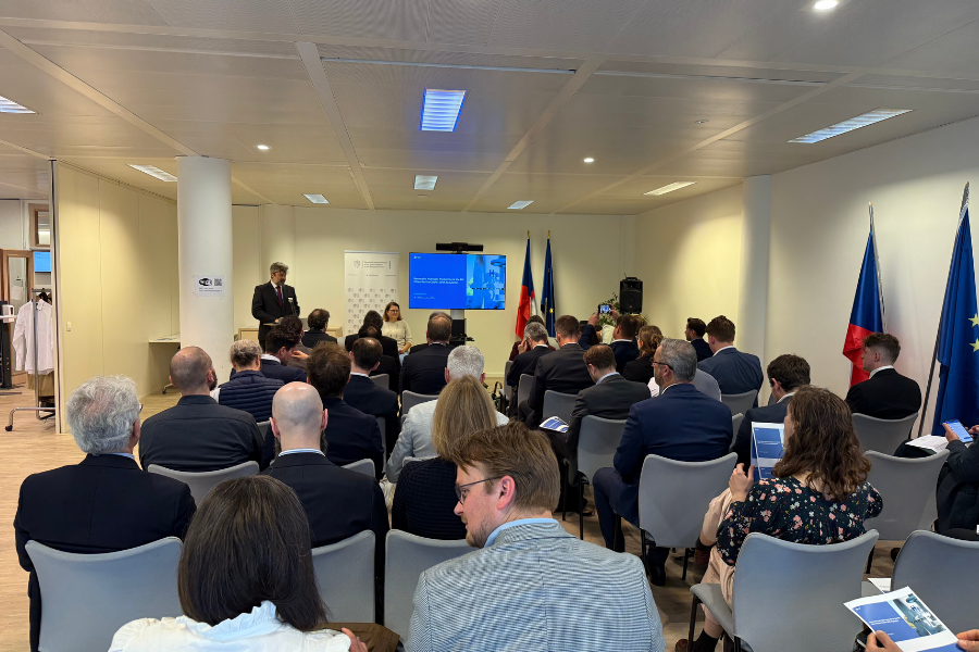 Společnosti ze šesti zemí v čele s Českem žádají EU o zmírnění pravidel výroby obnovitelného vodíku